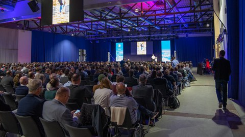 Blick in den Zuschauerraum beim Brückenbausymposium 2025