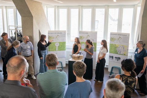 Schüler stellen Ihre Entwürfe vor