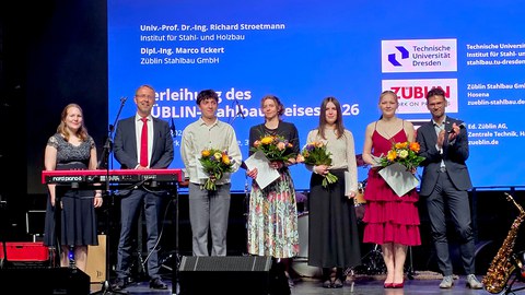 Gruppenbild auf der Bühne