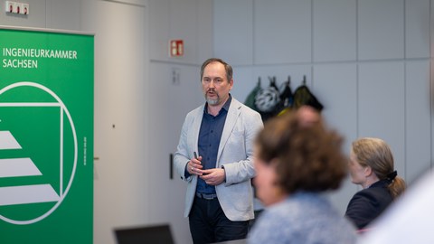 Prof. Mechtcherine, Sprecher Care