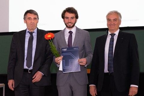 Gruppenbild auf der Bühne