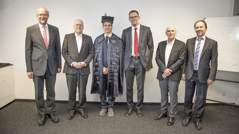 v.l.n.r.: Prof. Dr.-lng. habil. lvo Herle, Prof. Dr.-lng. Dr.-lng. E.h. Manfred Curbach, Dipl.-lng. Jakob Bochmann, Dr.-lng. Frank Jesse, Prof. Dr. sc. techn. Mike Schlaich, Prof. Dr.-lng. Viktor Mechtcherine