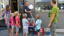 Zuckerwattestand beim Sommerfest