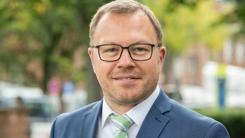 Prof. Mauder