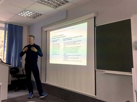 Dr. Wünsch ist Gastdozent an der Universität in Perm