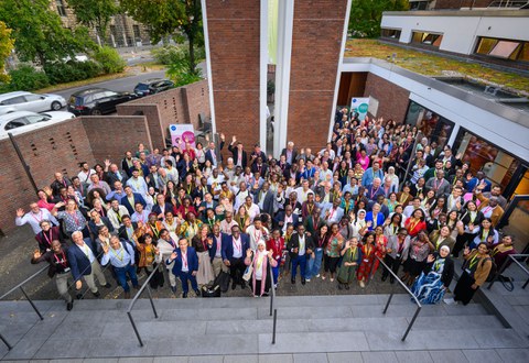 Gruppenbild der Teilnehmenden am Symposium