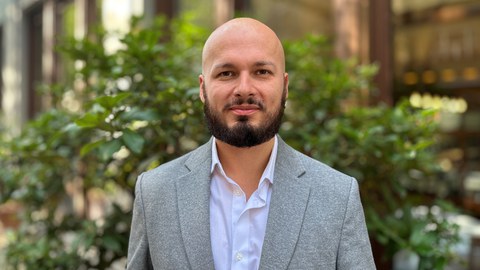 Prof. Stefan Razinskas