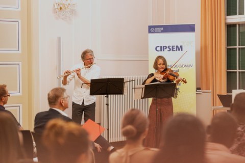 Flutist and violinist