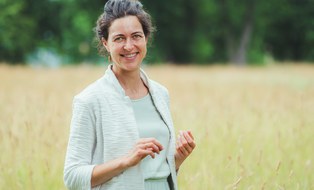 Dr. Anna Görner