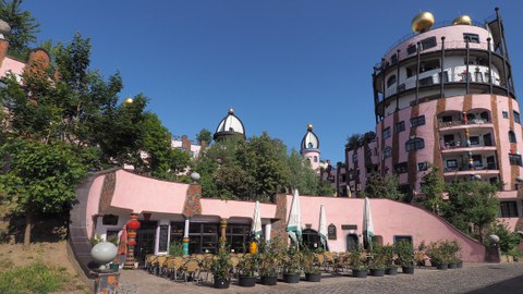 Hunderwasserhaus