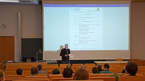 Prof. Fischer beim 26. ZINT Doktorandenforum