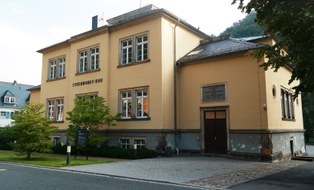 Stöckhardt-Bau, Sitz des Institutes