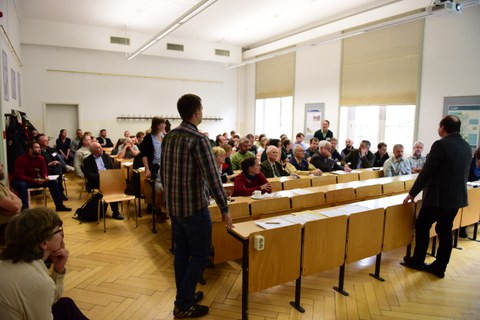 Diskussionsfreudiges Publikum