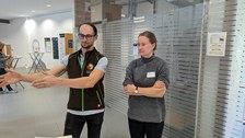Im Foyer ist alles bereit für die Ankunft der Teilnehmenden