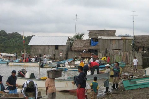 ein Fischerhafen in Südamerika