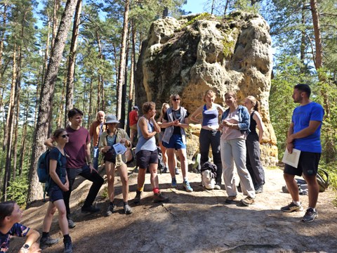 FENIX - Field Education by Interdisciplinary excursions