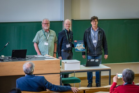 Prämierung des besten Vortrages (v.l.: Manfred Müller, Mathias Gröbe, Rolf Böhm)