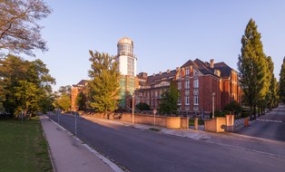 Beyerbau der TU Dresden