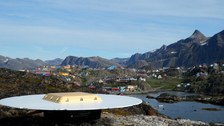 GPS-Messpunkt in Sisimiut, der zweitgrößten Stadt in Grönland
