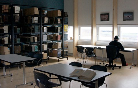 Bibliothek in der Arktisk Station