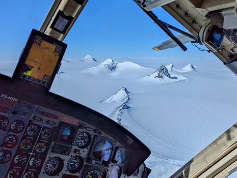 Anflug auf Grunehogna