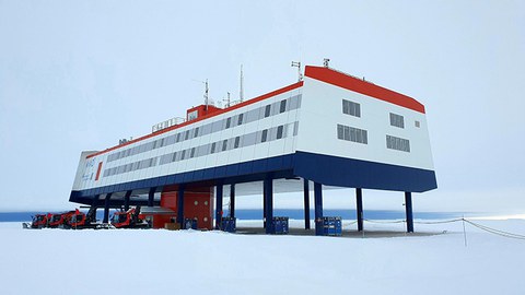 Station Neumayer III