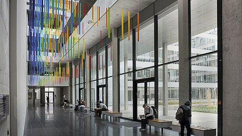 Foyer im Neubau Chemische Institute - Zugang zum Institut und den Seminarräumen