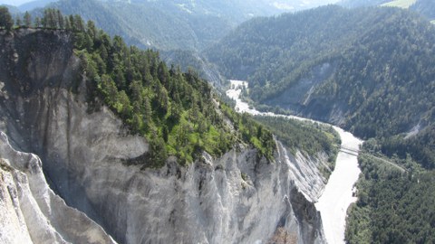 Schuttmaterial in der Rheinschlucht