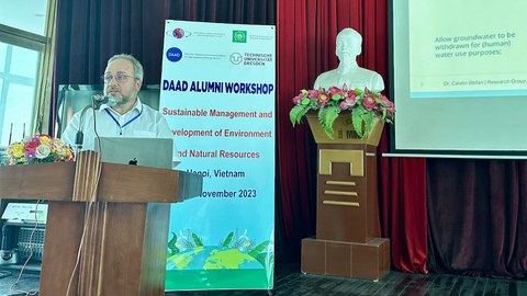 Stefan at DAAD Alumni Workshop hanoi 2023