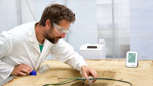 Thomas checks the inflow water quality in the 3D lab infiltration tank