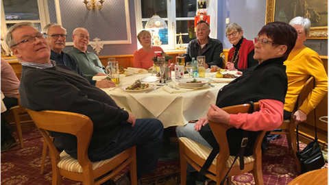 Die Gruppe beim Abendessen im Coselpalais