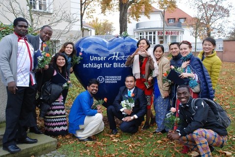 Nachhaltige Entwicklung und gelebte Internationalität: CIPSEM-Kursprogramm an der TU Dresden feiert 40-jähriges Bestehen 