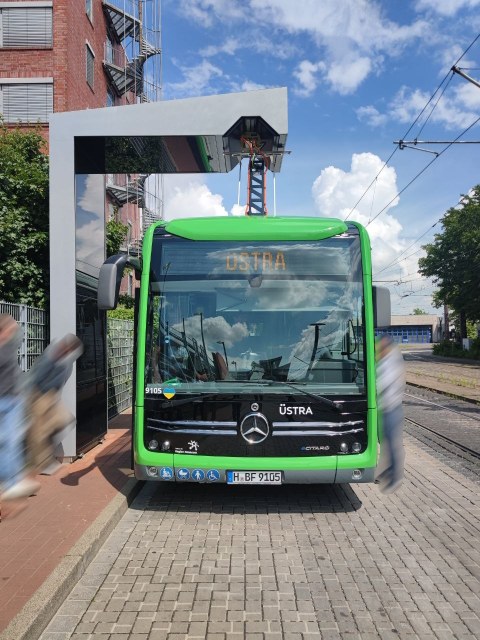 Elektrobus Hannover GUW+