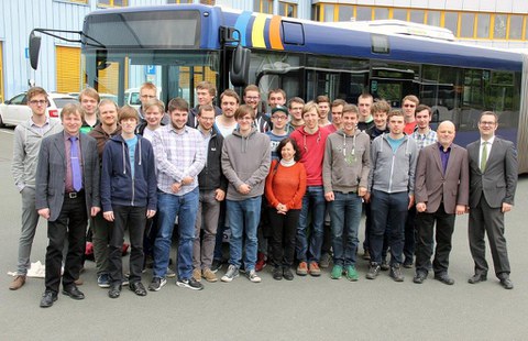 Studenten der TU Dresden beim Jenaer Nahverkehr_1