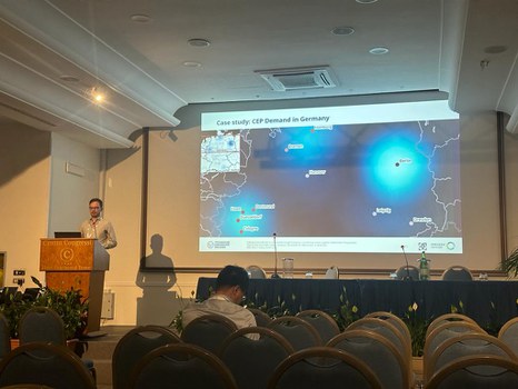Maurice Krauth presenting the work on A mode choice model for sustainable freight transport considering urban logistics stakeholder perspectives