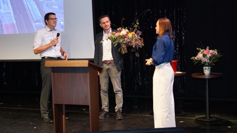 Begruessung Professorin durch DB