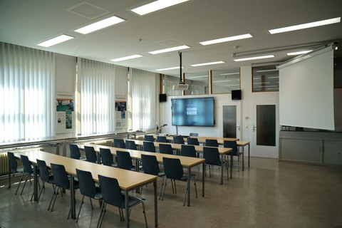 24 Sitzplätze