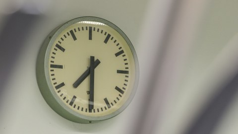 Eine Uhr im Labor