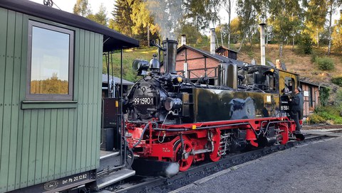 Der Sonderzug der Pressnitztalbahn steht bereit.