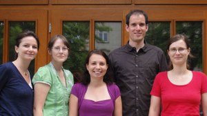 The team of the Research School in front of the Potthoff-Building