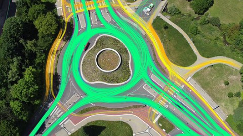 Trajektorien Verkehrsteilnehmender an einem Turbokreisverkehr