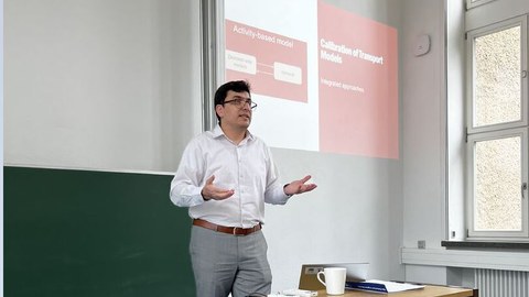 Ali Najmi presenting