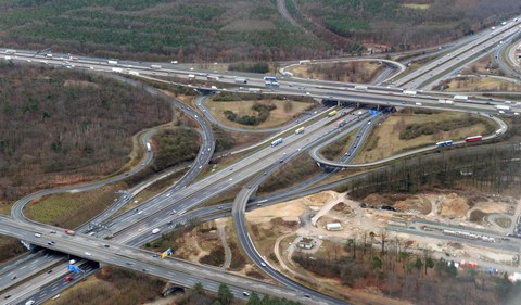 Autobahnkreuz nahe Frankfurt Airport