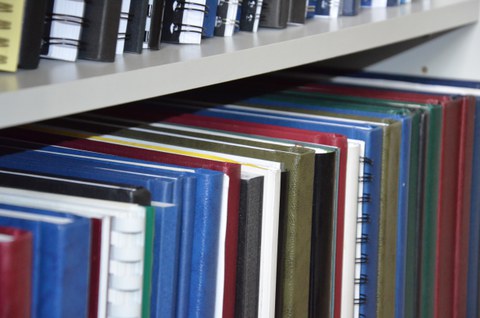 Diplomarbeiten Buchrücken