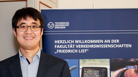 Portrait eines lächelnden Manneses