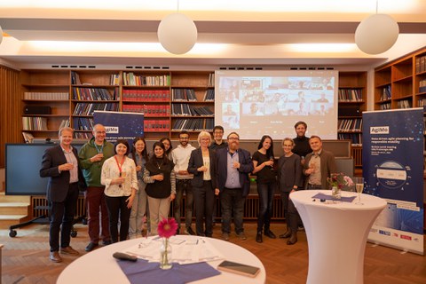 Gruppenbild mit Forschenden des SFB AgiMo