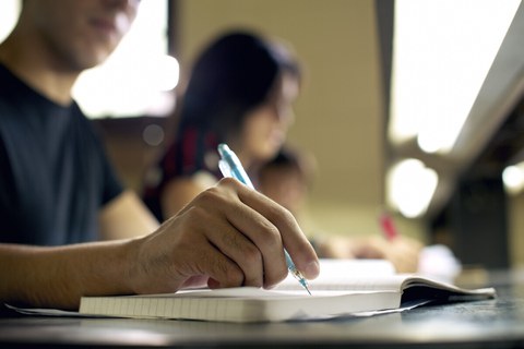 Nahaufnahme Stift und Block