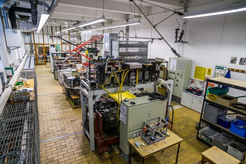View into the hall of the Laboratory Railway Vehicle Technology
