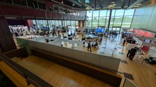 Überblick über die Messehalle
