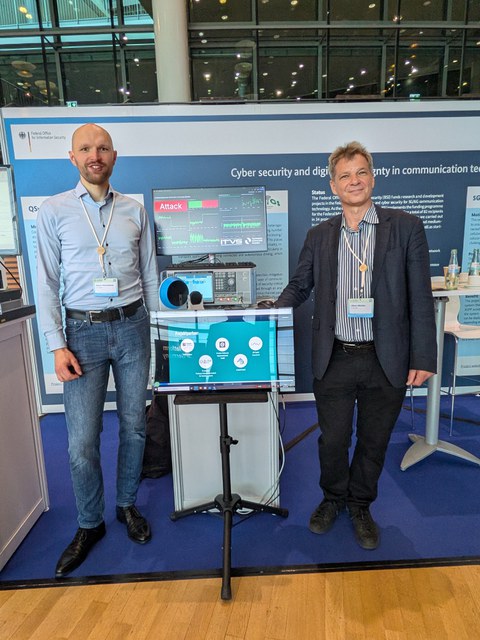 Stand mit Professor Michler